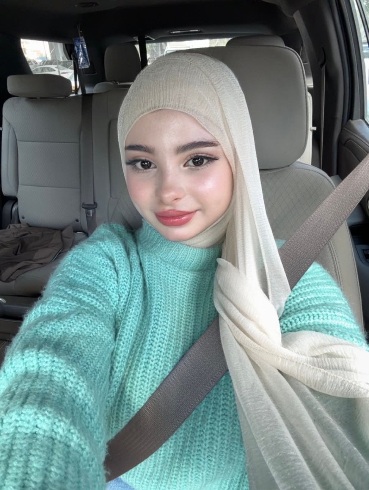 Charming Hijabi Look | Arab Girl