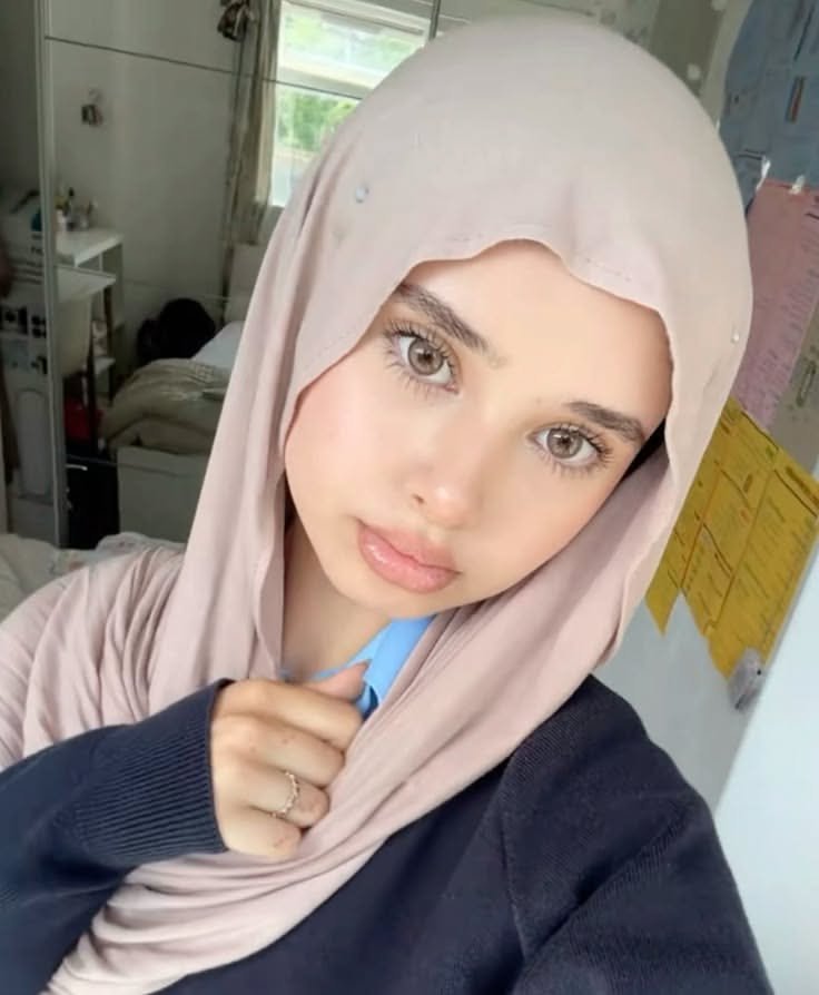 Russian Hijabi Photo 132