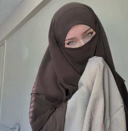 Russian Hijabi Photo 184