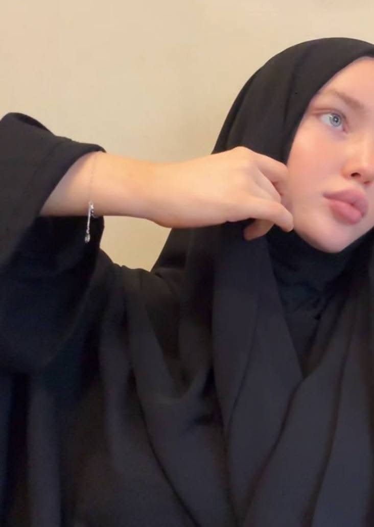 Russian Hijabi Photo 215