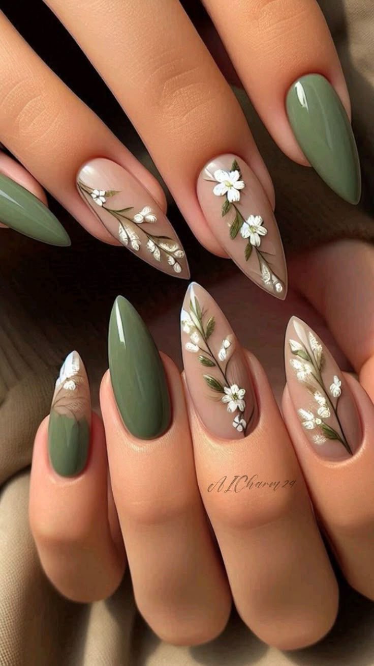 Trendy Manicure Vibe
