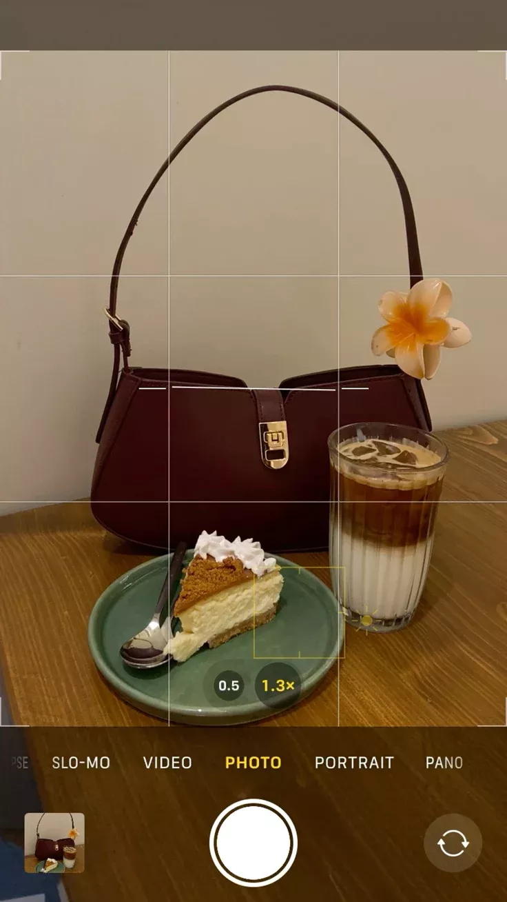 Cozy Coffee Shop Style Inspiration 3