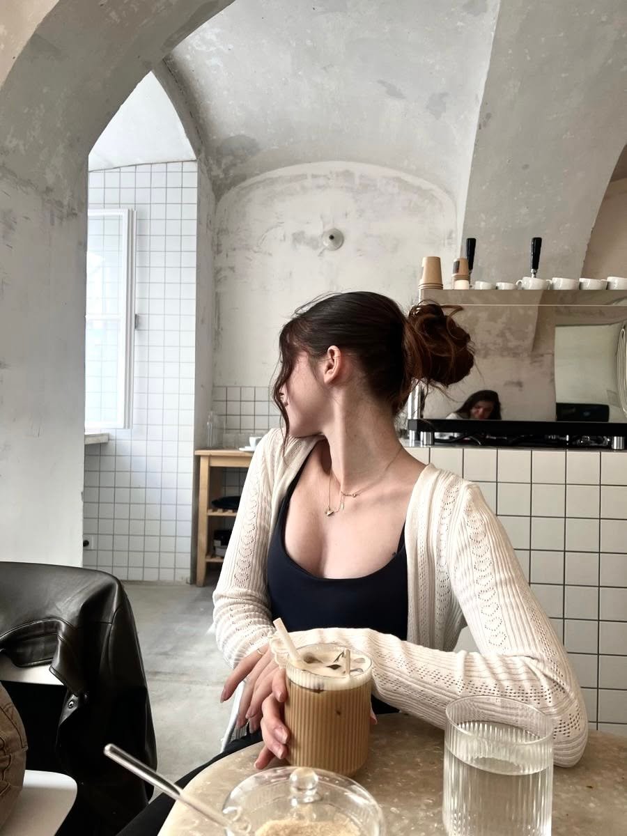 Modern Cafe Interior Design Ideas 4