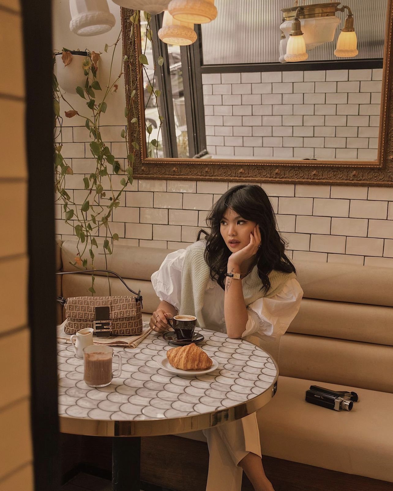 Warm Coffee Shop Interior Inspiration 5
