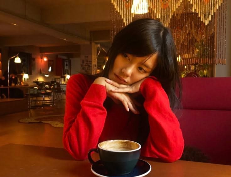 Warm Cafe Interior Design Inspiration 5