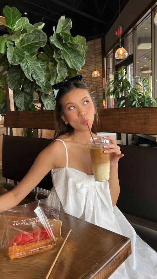 Chic Coffee Shop Atmosphere Ideas 5