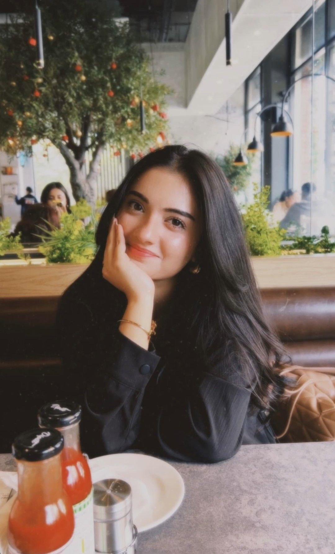 Cozy Coffee Shop Style Inspiration 6