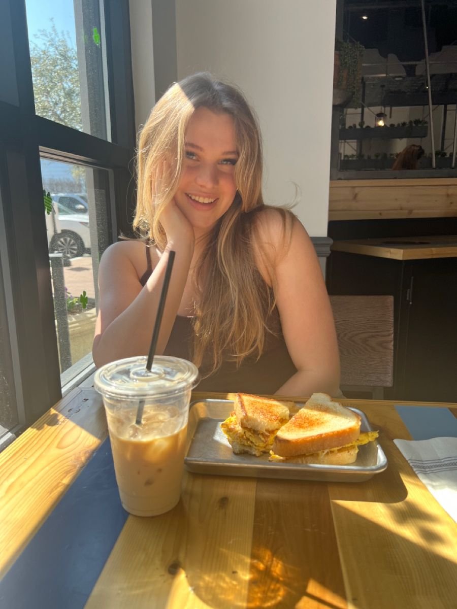 Cozy Coffee Shop Aesthetic Inspiration 6