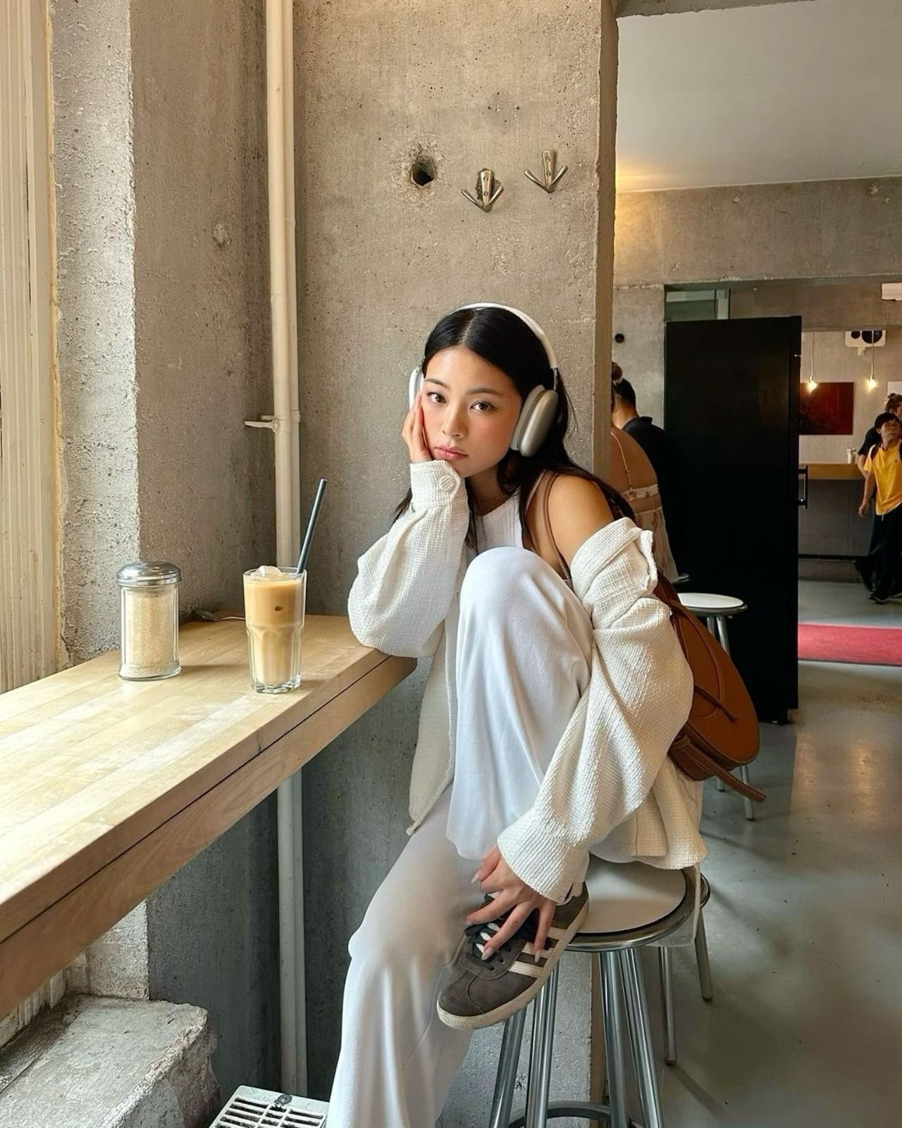 Beautiful Cafe Decor Design Ideas 6