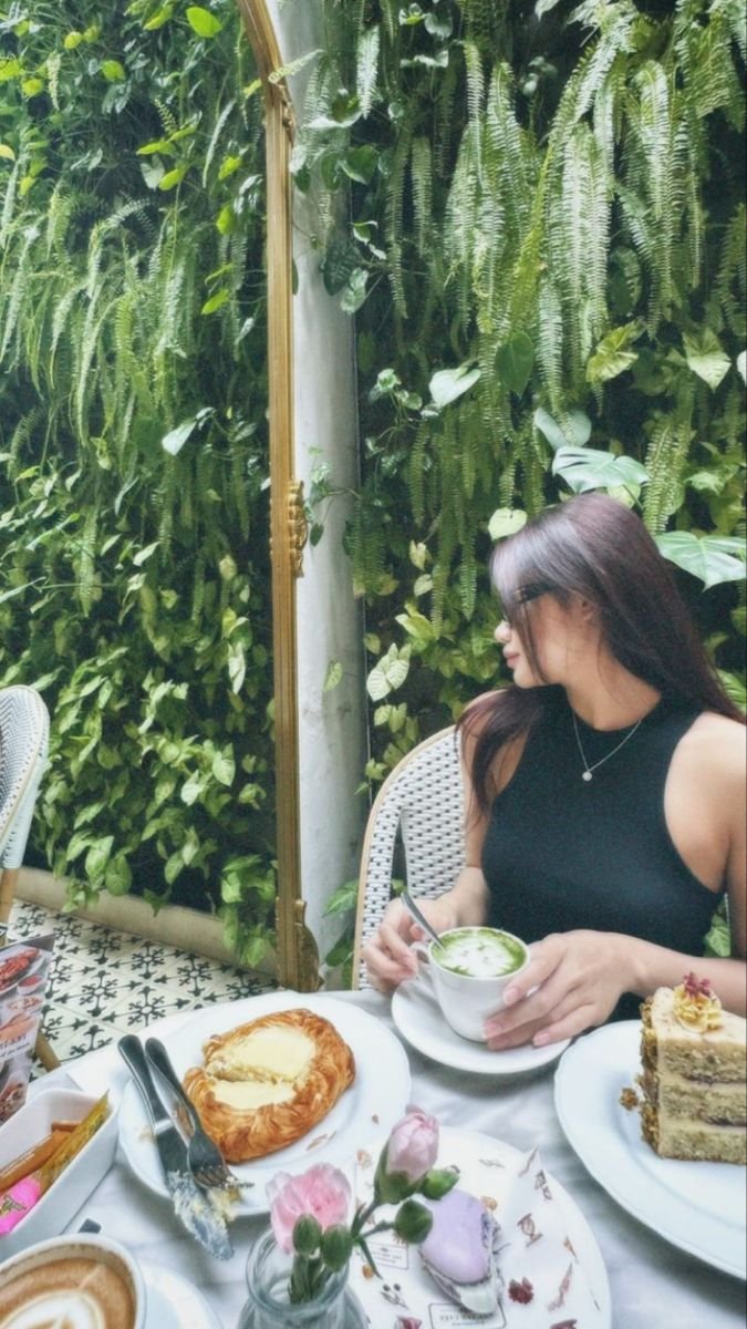Aesthetic Coffee Shop Decor Inspiration 6