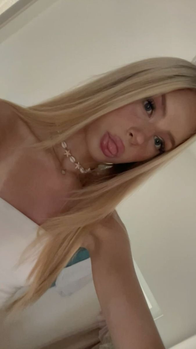 Beautiful Blonde Woman Photography 3