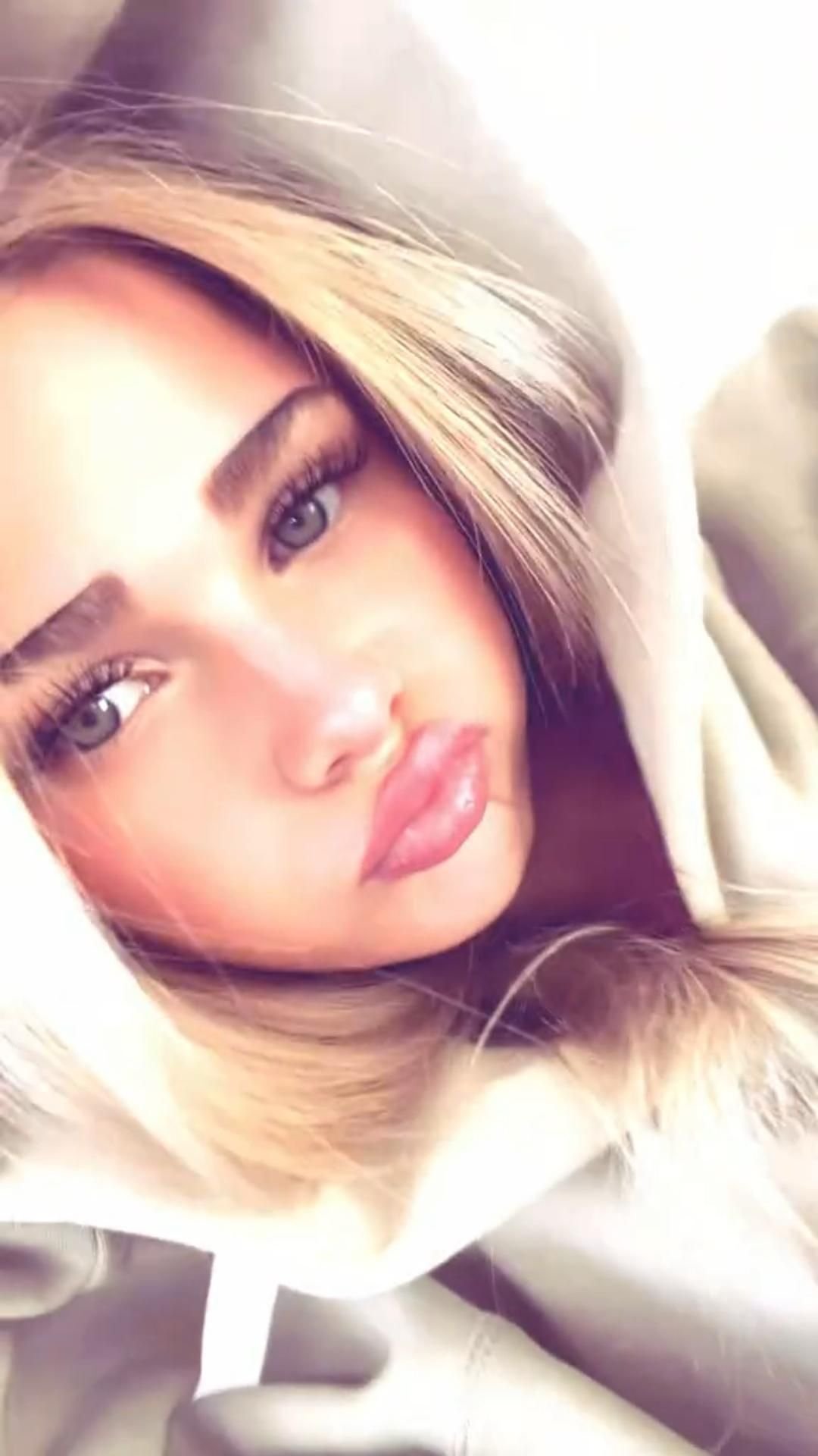 Beautiful Blonde Hair Look Design