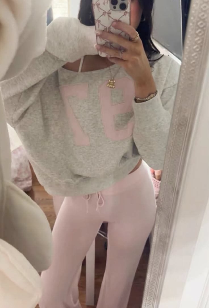 Coquette Girl Aesthetic Image 2