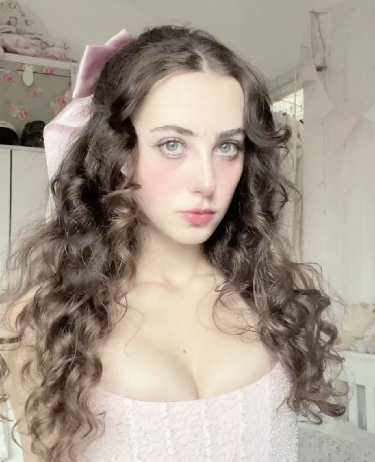Coquette Aesthetic Girl Style Inspiration 3