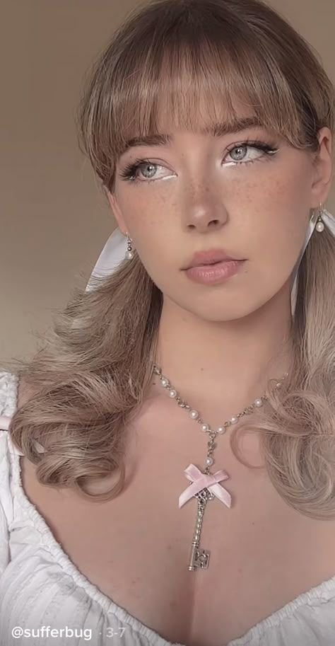 Coquette Aesthetic Girl Style Inspiration 3