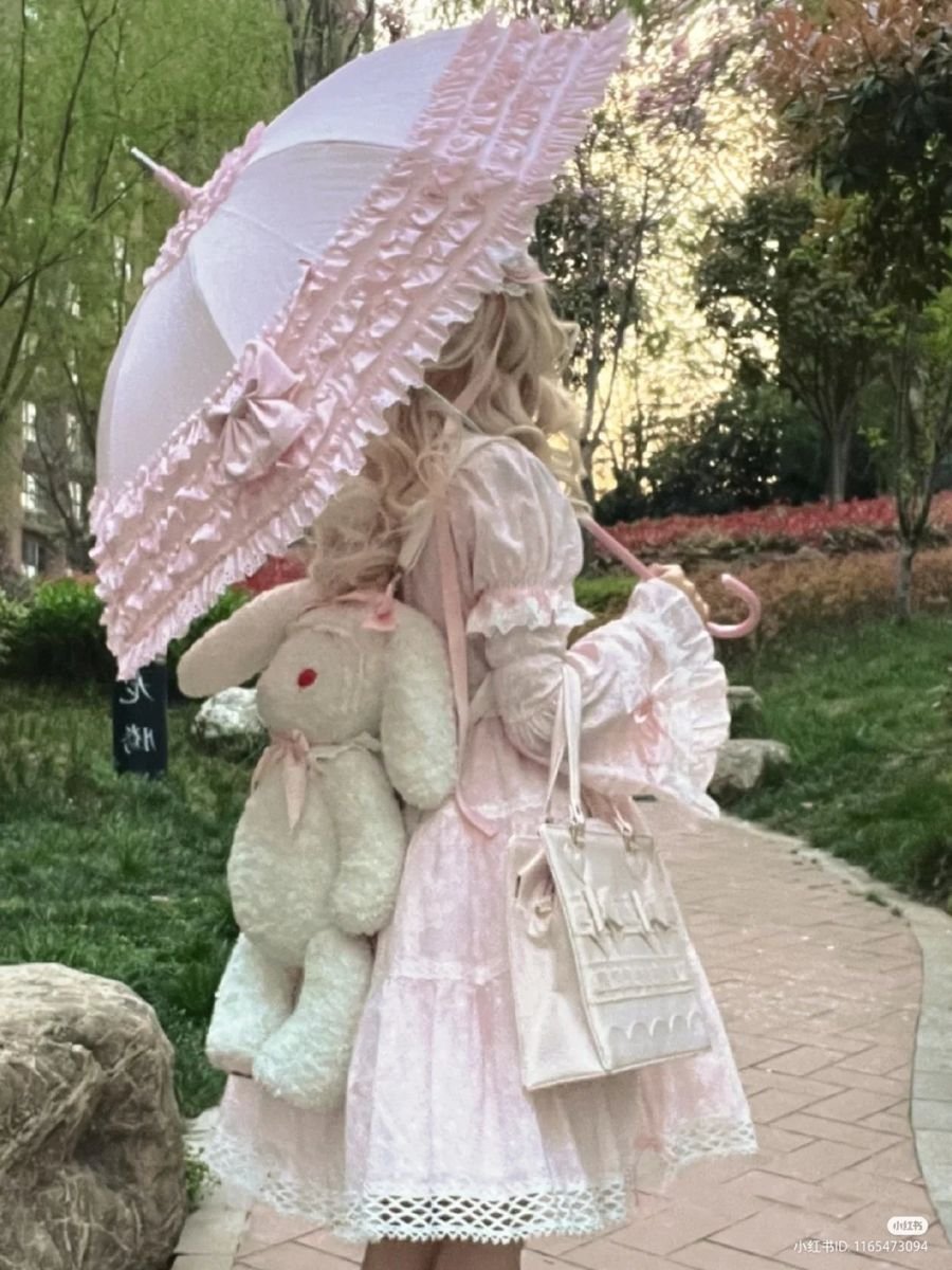 Vintage Coquette Style Inspiration 3