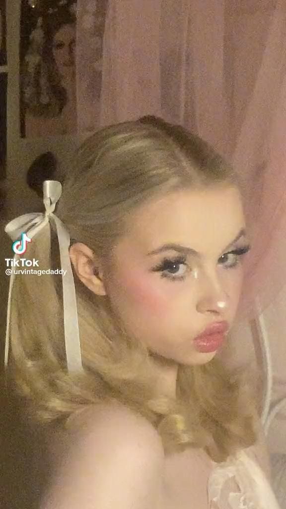 Romantic Coquette Girl Style 3