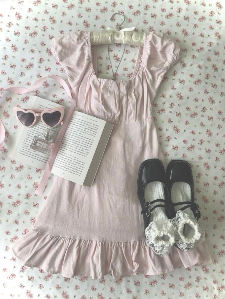 Coquette Aesthetic Girl Style Inspiration 3