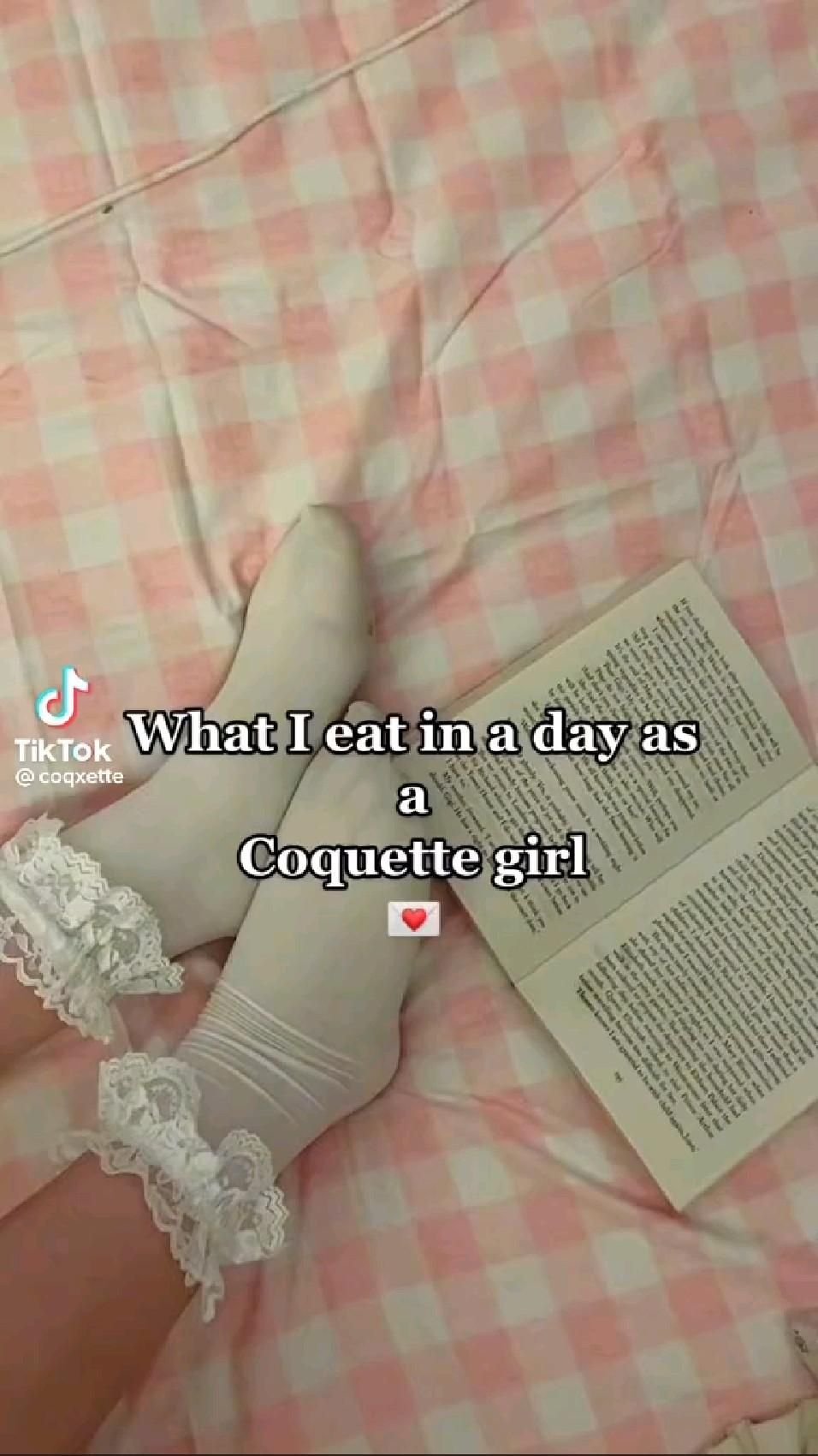 Vintage Coquette Fashion Image