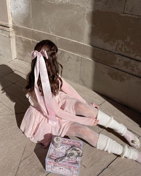 Coquette Girl Aesthetic Image 4