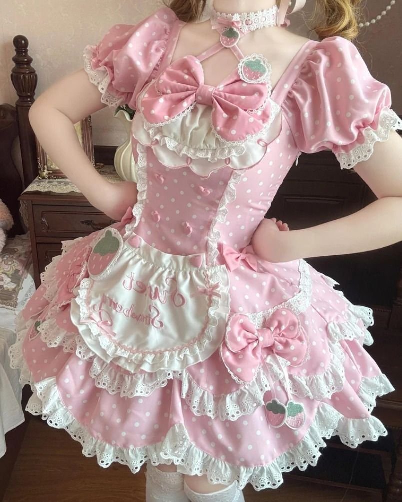 Soft Coquette Fashion Look 4