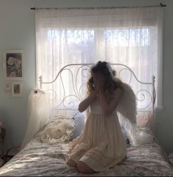 Coquette Aesthetic Girl Style Inspiration 4