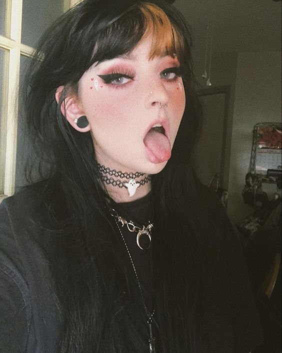 Stunning Selfie Style Portrait 3
