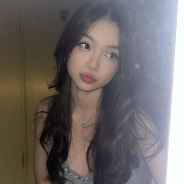 Beautiful Girl Selfie Photography 3