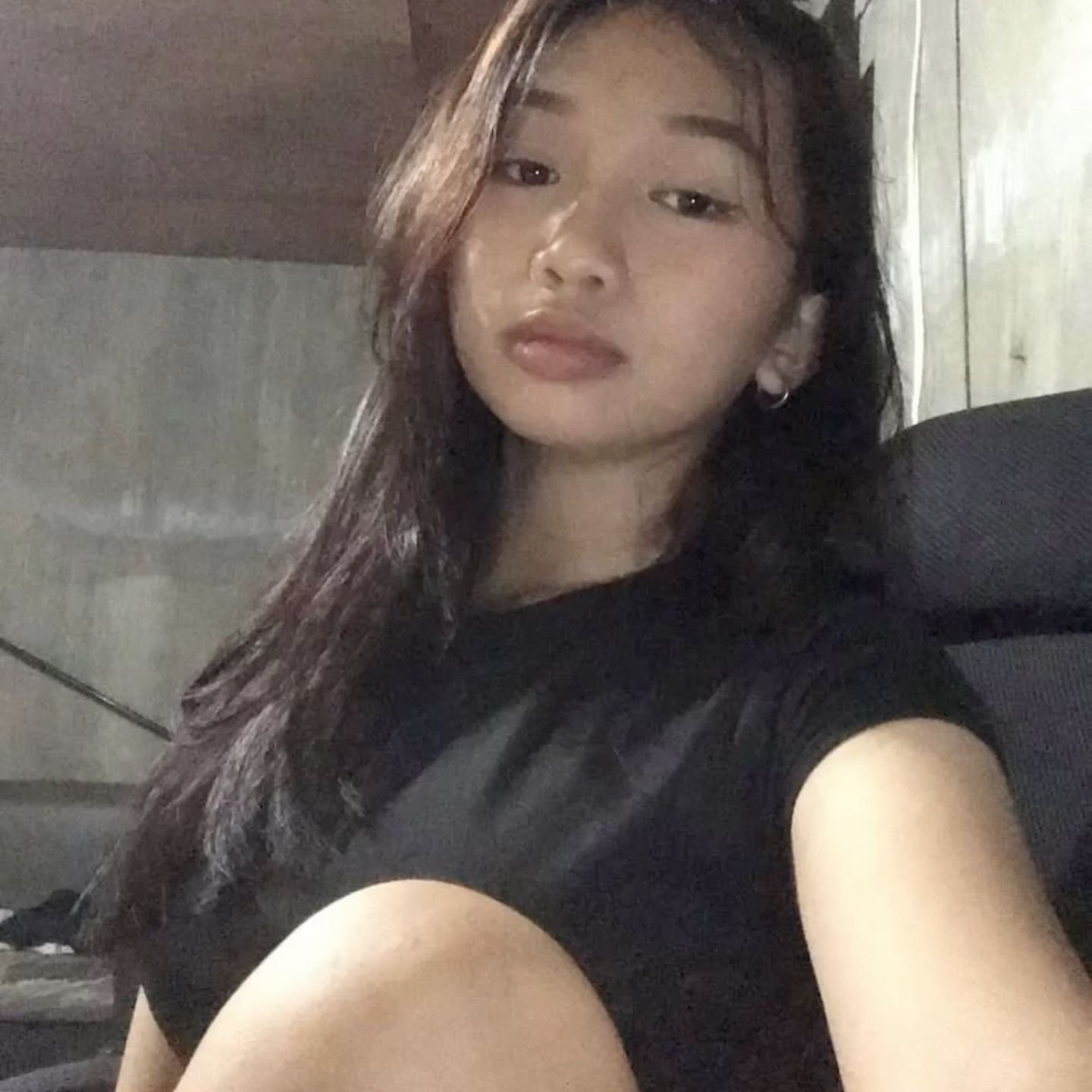 Modern Girl Selfie Style Design 4