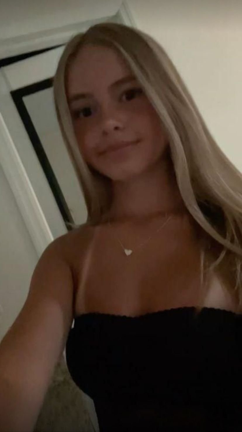 Stunning Selfie Style Portrait 5