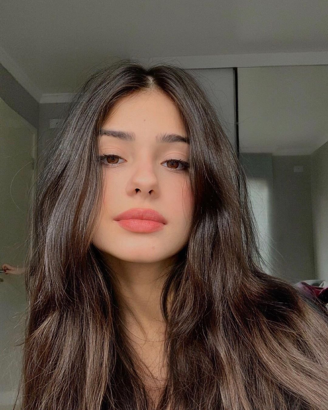 Stunning Selfie Pose Inspiration 5