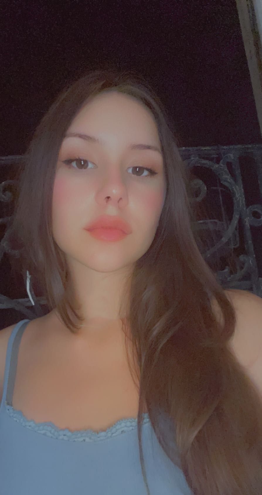Gorgeous Girl Selfie Image 5