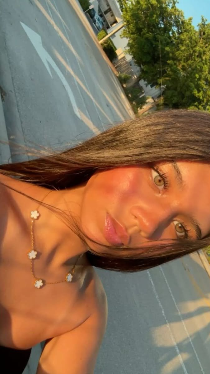 Chic Selfie Photography Inspiration 6