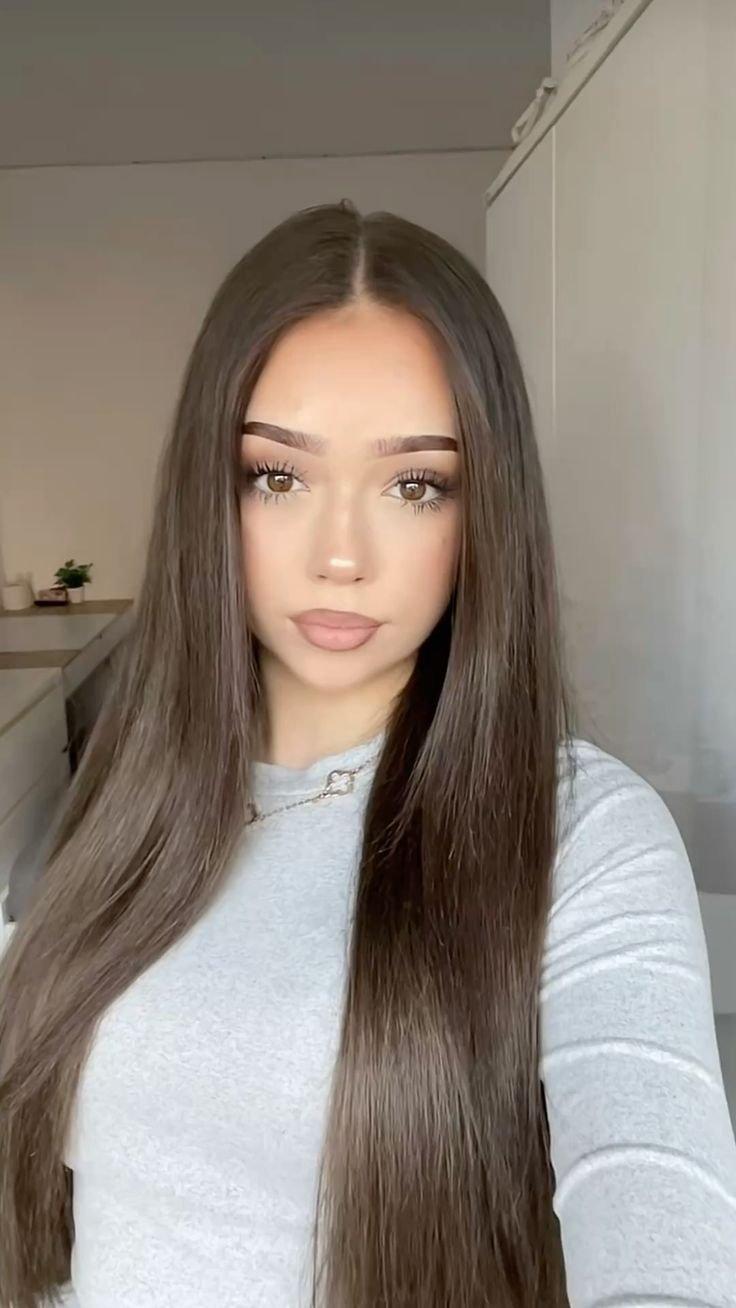 Chic Girl Selfie Style 6