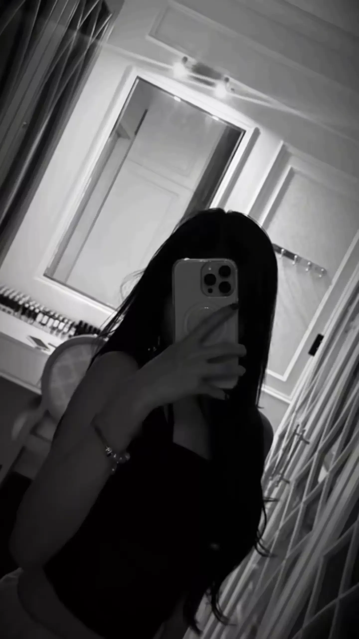 Selfie Pose | Girls