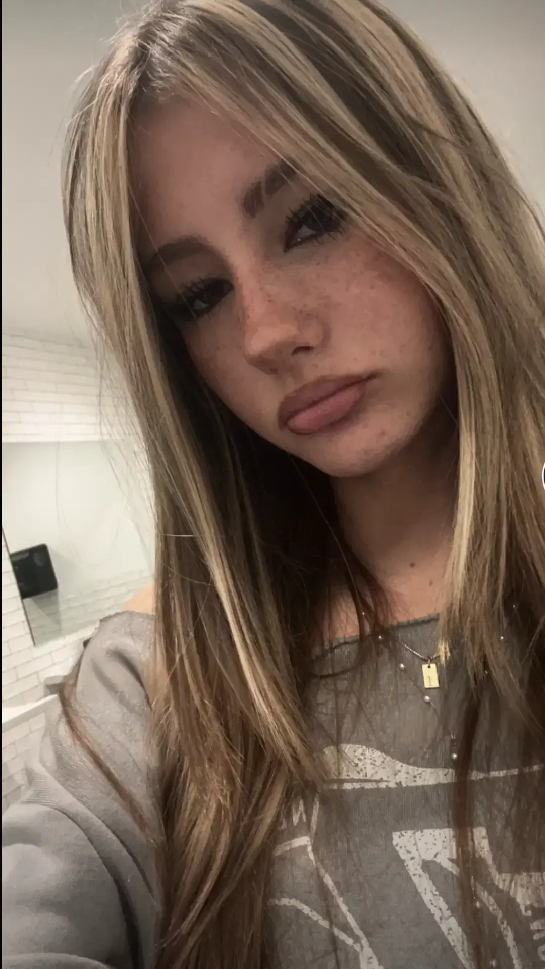 Cute Selfie Moment for Daily Inspiration