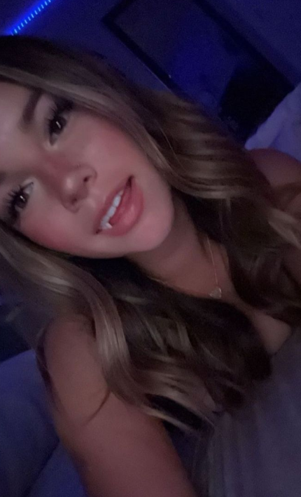 Selfie Pose | Girls