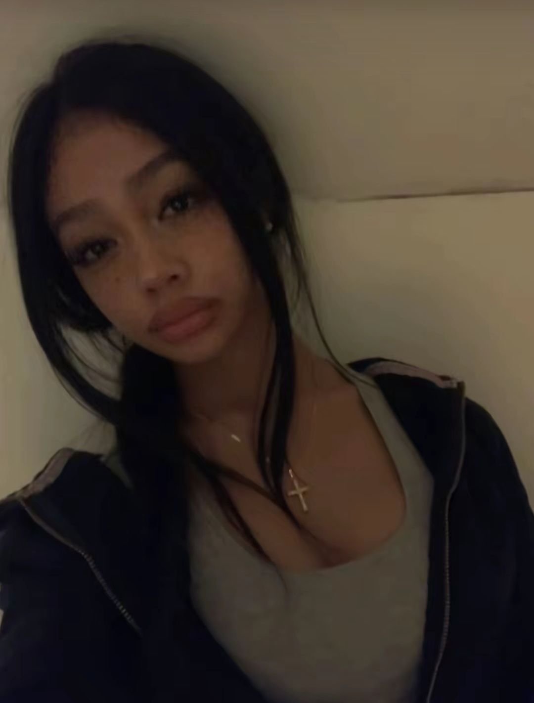 You Need to See This Selfie Vibes