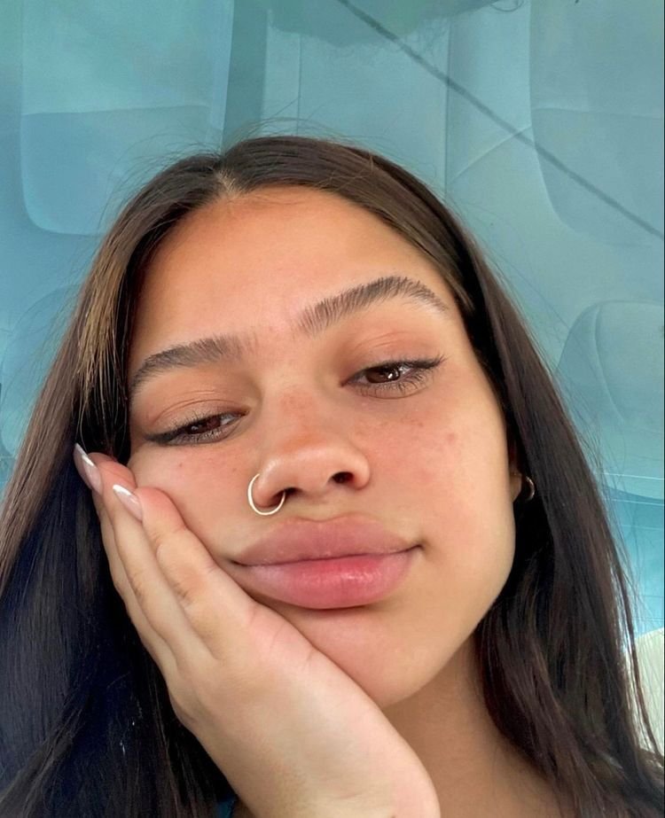 Obsessed With This Selfie Pose