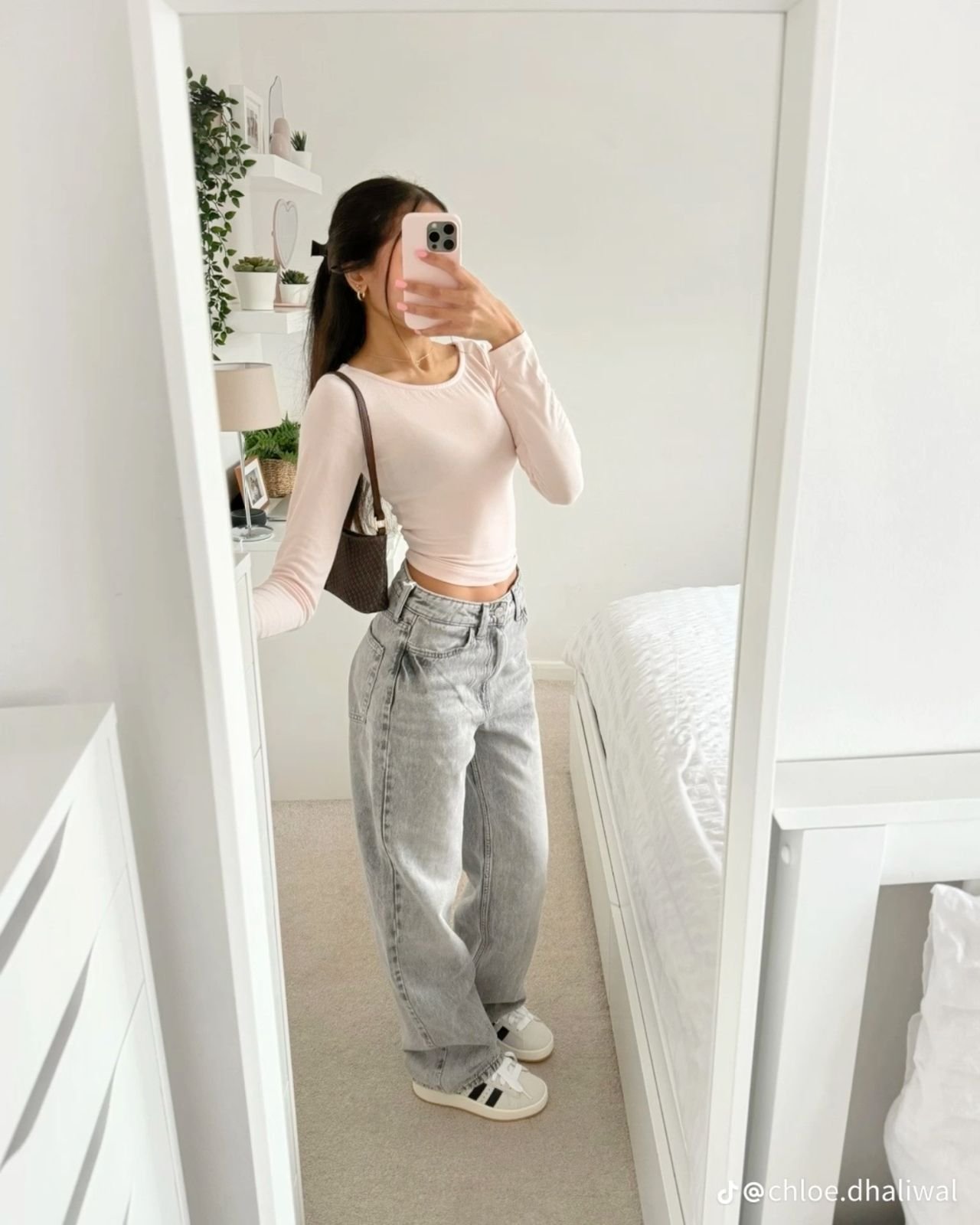 Selfie Vibes — Must See