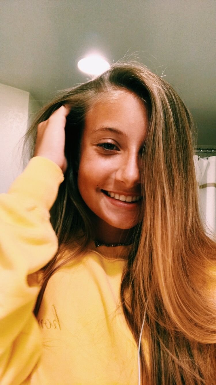 Radiant Selfie Pose | Girls