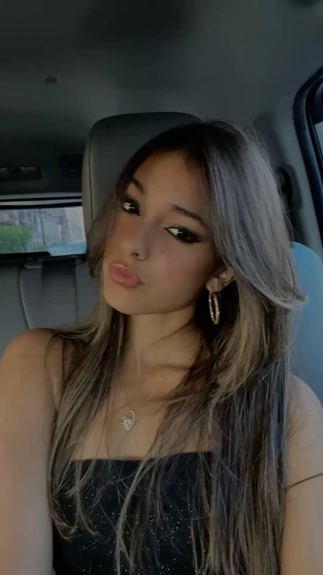 Obsessed With This Selfie Vibes