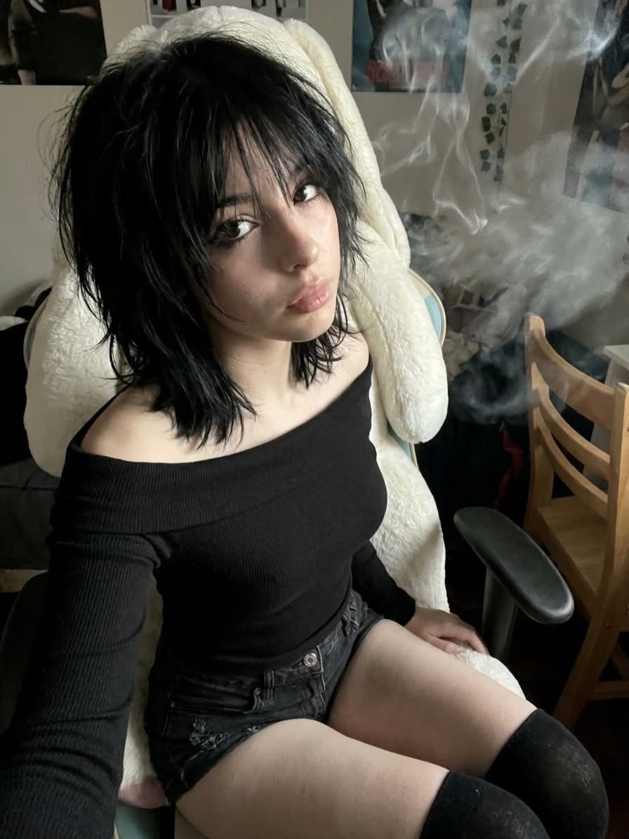 Stunning Girl Face Image 3