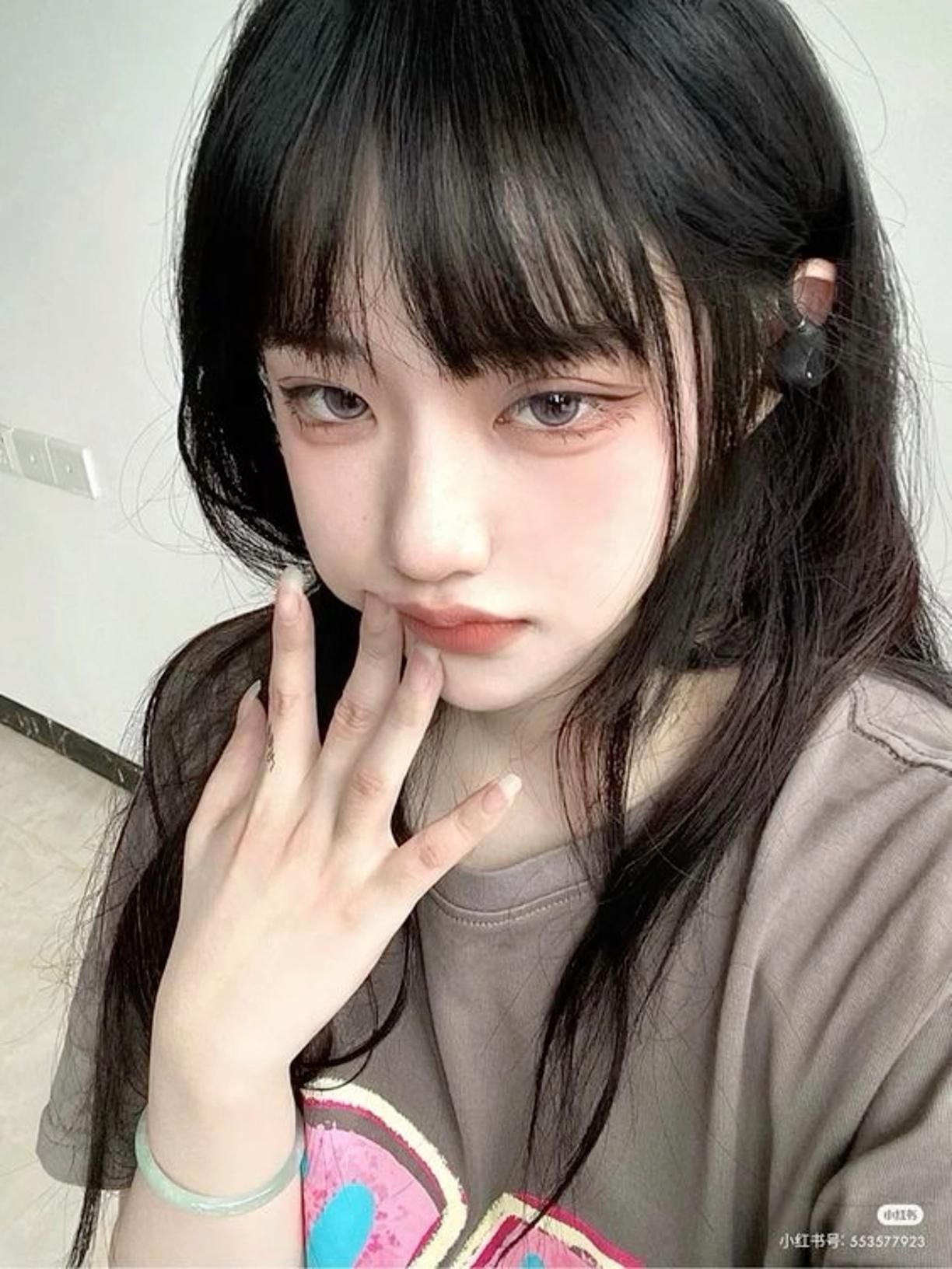 Stunning Girl Face Image 3