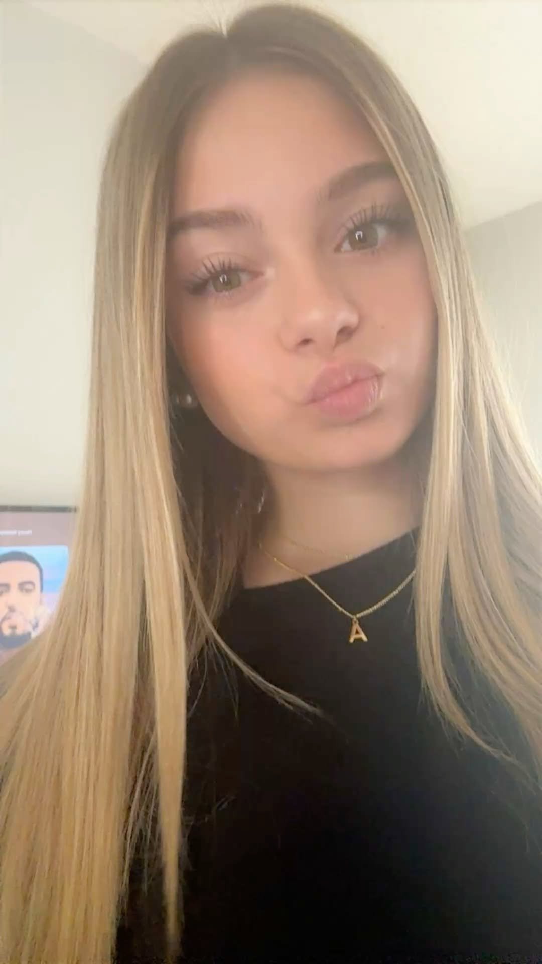 Stunning Girl Face Image 4