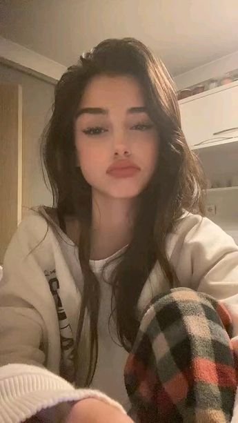 Stunning Girl Face Image 4