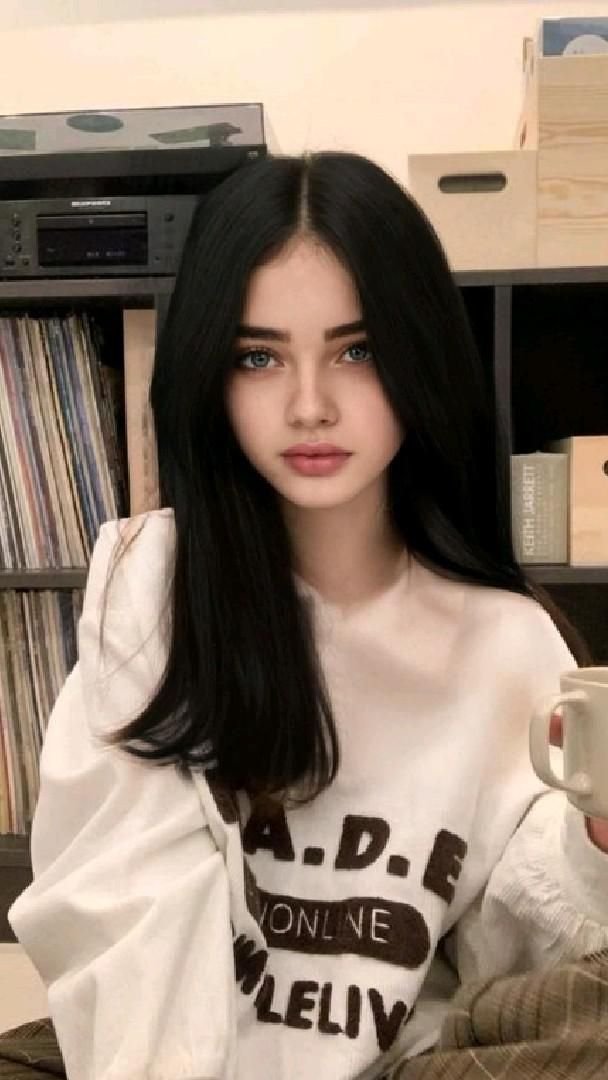 Stunning Girl Face Image 6
