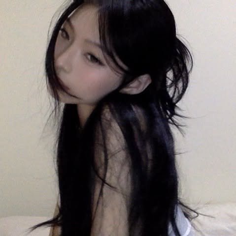 Gorgeous Face Feature Image 7