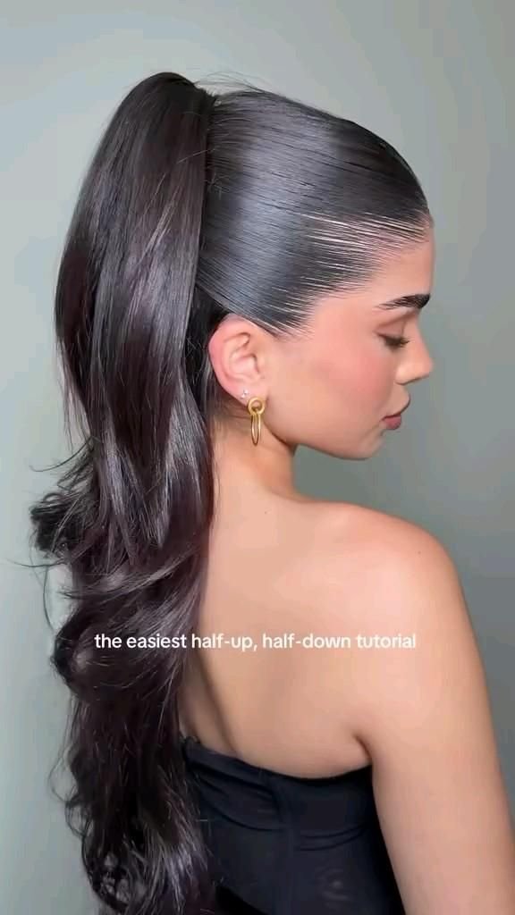 Voluminous Natural Curly Look 2