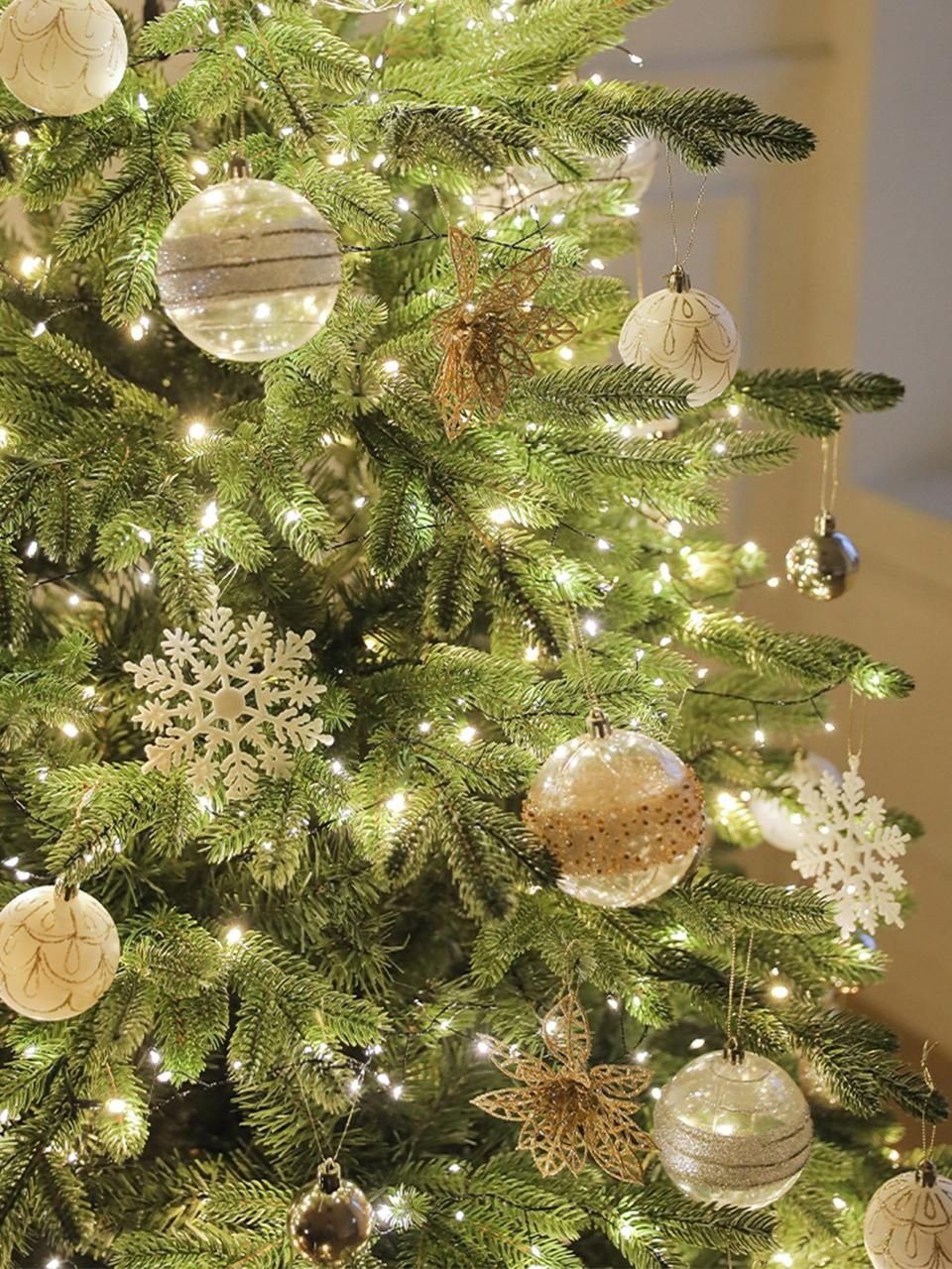Sparkling Christmas Spirit You'll Love